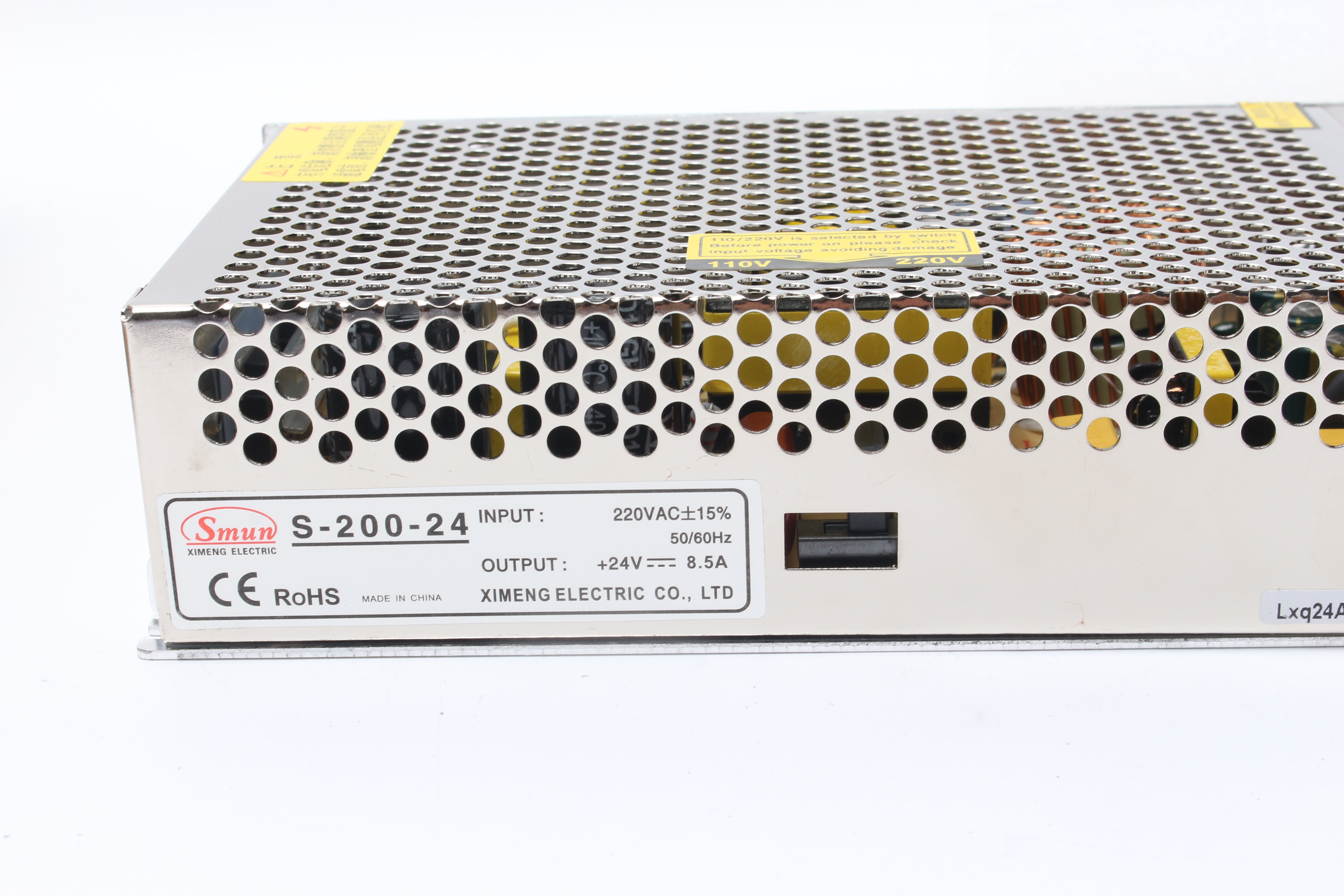 سلسلة S-200 بقدرة 200 وات، مصدر طاقة تحويلي أحادي الإخراج (SMPS)